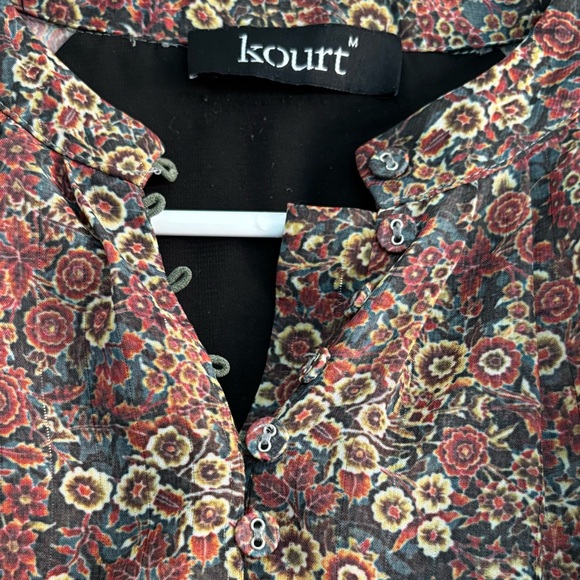 Kourt Patterned Cropped Top with Ballon Sleeves - Picture 2 of 8